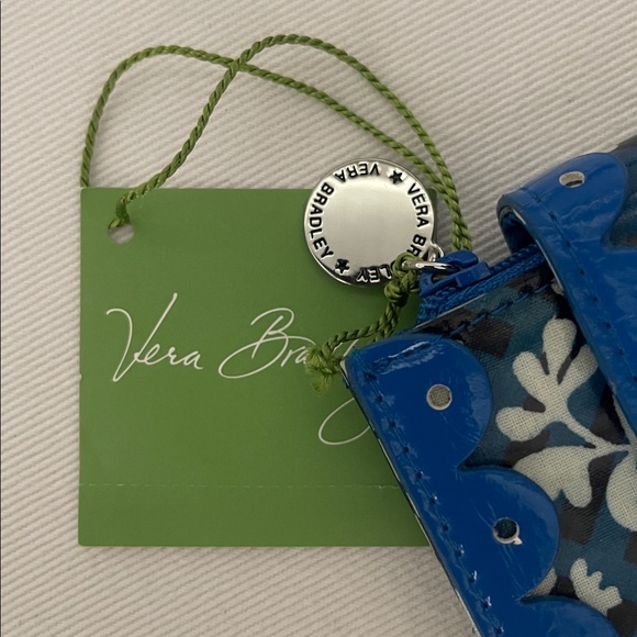NWT Vera Bradley Blue Lagoon Trifold “Frill” Card Holder - Picture 9 of 9